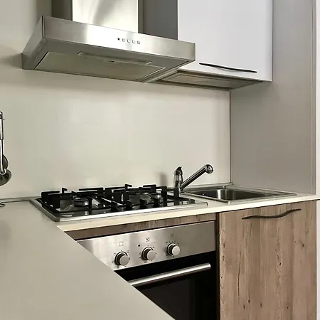 Porta Venezia Cozy Apartment *